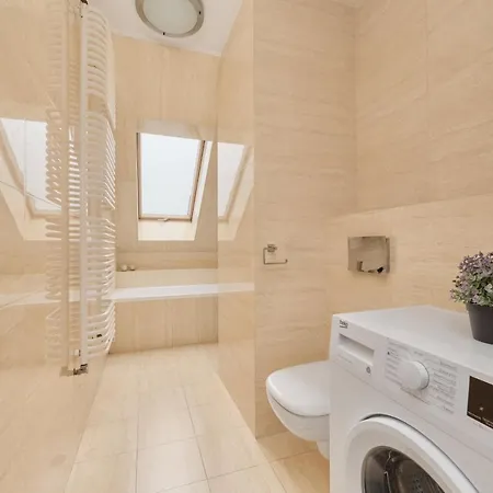 Semaforowa Modern By Renters דירה